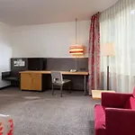 Sunday Frankfurt Airport - 4* 新伊森堡