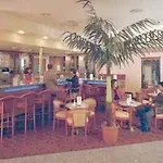 Sunday Frankfurt Airport - 酒店 新伊森堡