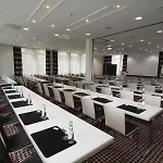 酒店 Sunday Frankfurt Airport - 新伊森堡