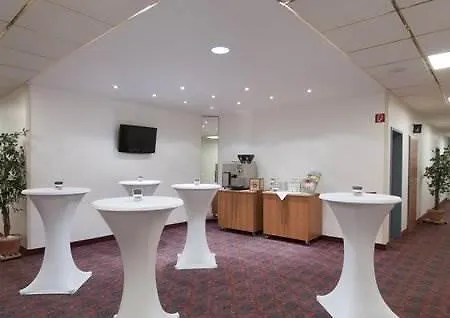 Frankfurt Airport - By Ihg 4* Neu-Isenburg