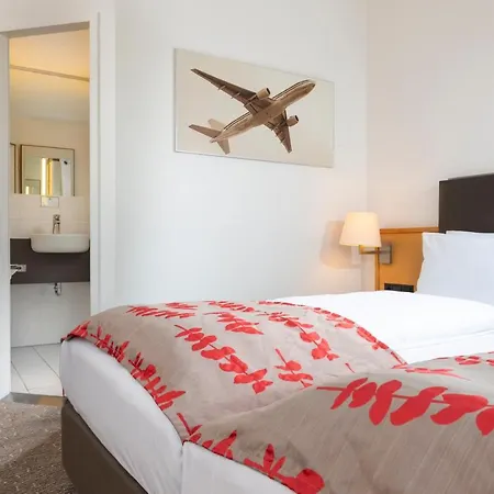 Hotel Frankfurt Airport - By Ihg 4*
