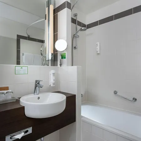 Frankfurt Airport - By Ihg Hotel Neu-Isenburg