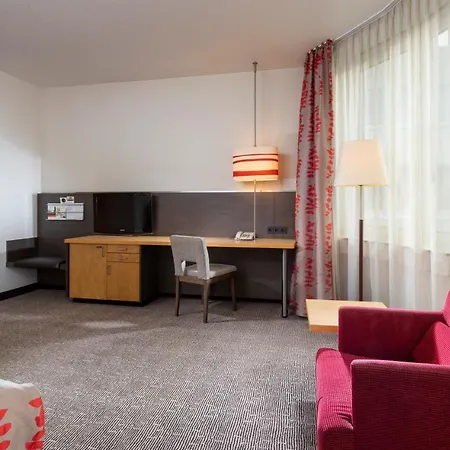 Frankfurt Airport - Neu-isenburg, An Ihg 4* Neu-Isenburg