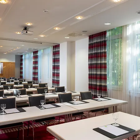 Frankfurt Airport - By Ihg Hotel Neu-Isenburg