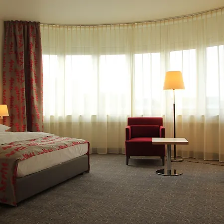 法兰克福机场假日酒店 - 新依森堡 酒店 新伊森堡