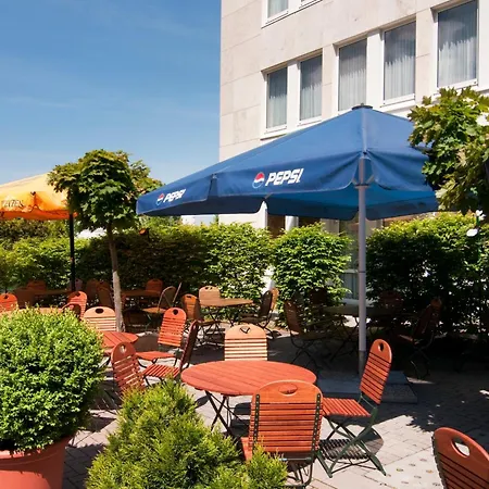 法兰克福机场假日酒店 - 新依森堡 酒店 新伊森堡