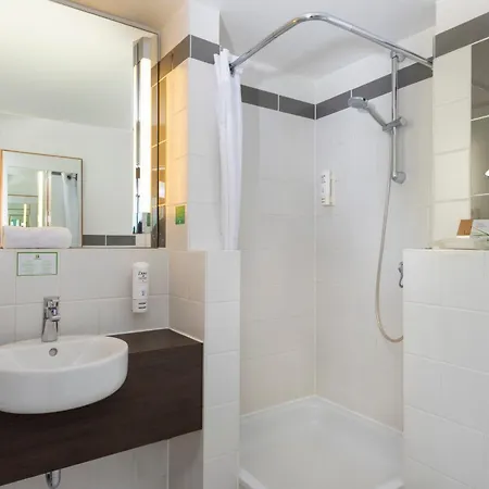 Frankfurt Airport - By Ihg 4* Neu-Isenburg