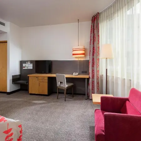 Sunday Frankfurt Airport - Hotel 4*