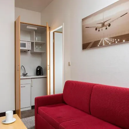 Sunday Frankfurt Airport - 4*