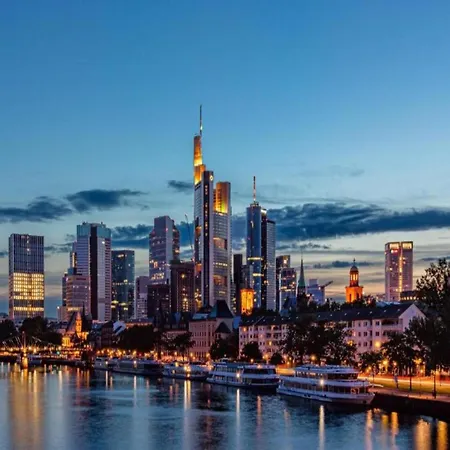 Sunday Frankfurt Airport -