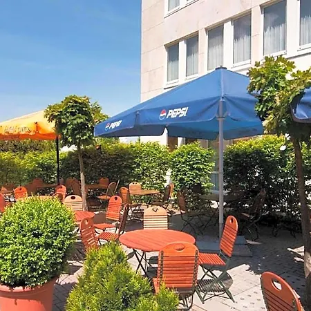 Sunday Frankfurt Airport - Hotel