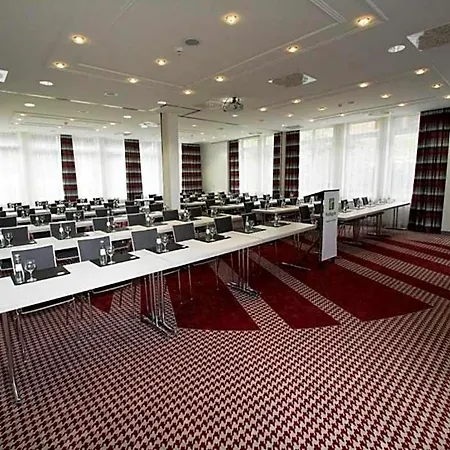 Sunday Frankfurt Airport - Hotel