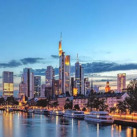 Sunday Frankfurt Airport -