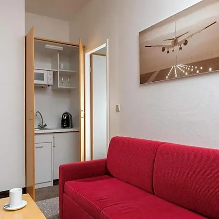 Sunday Frankfurt Airport - Hotel