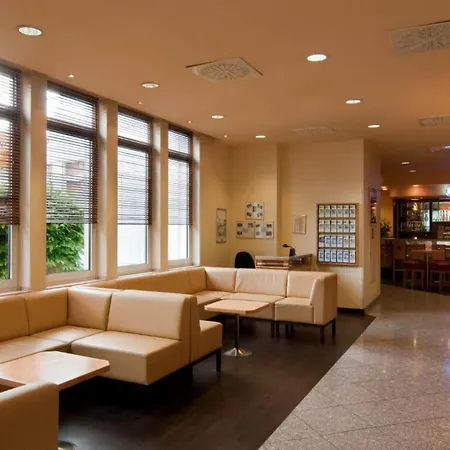 Sunday Frankfurt Airport - Hotel 4*