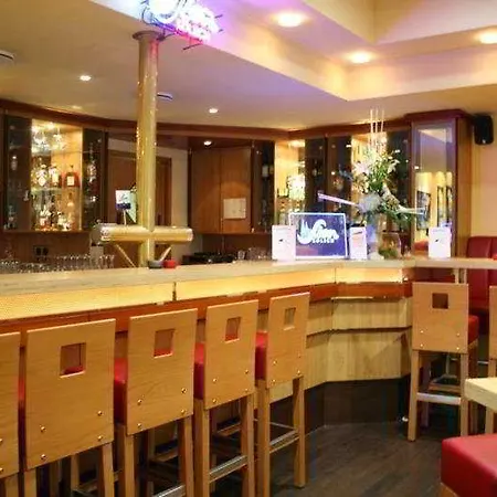 Frankfurt Airport - By Ihg 4*