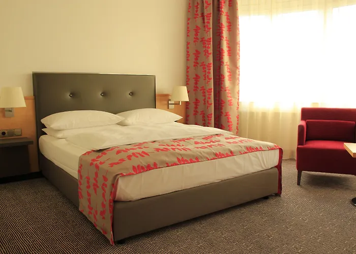 Frankfurt Airport - By Ihg 4*